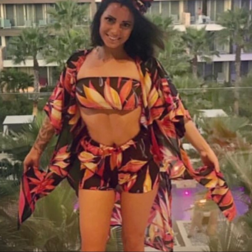 3 piece beach or pool adorable outfit!